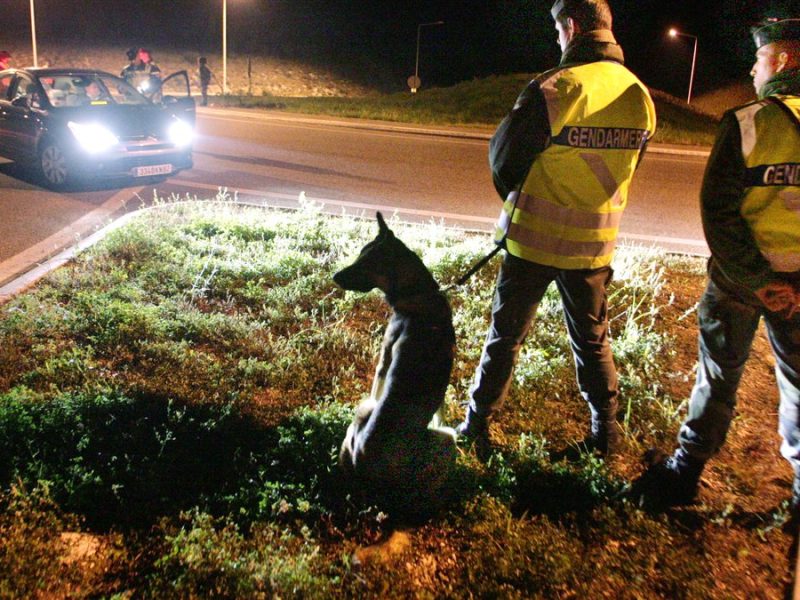 Controles de gendarmerie - illustration article presse